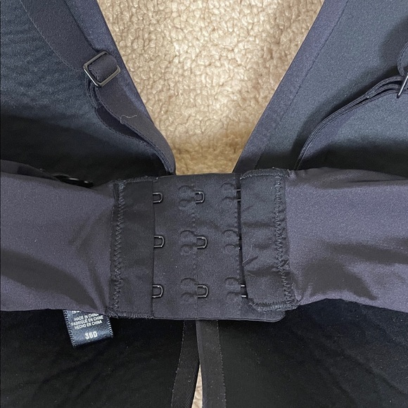 SKIMS Women’s Ultimate Push-Up Plunge Bra Onyx Sz 36D - Picture 3 of 5